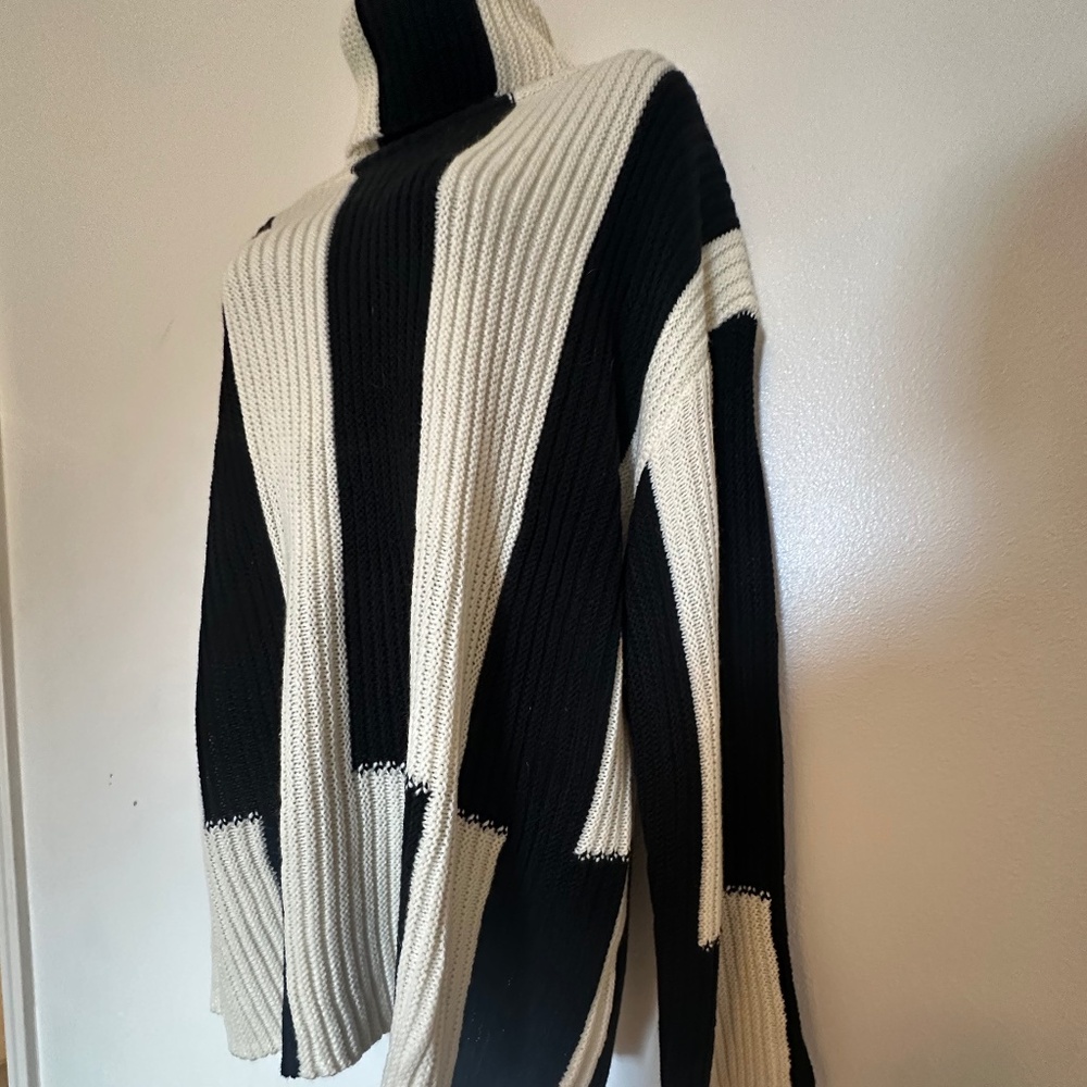 Endless Blu Black & White Striped Sweater